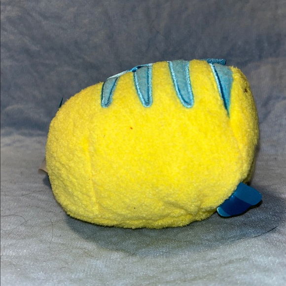 Disney Store Mini Flounder Tsum Tsum plush - Picture 4 of 11